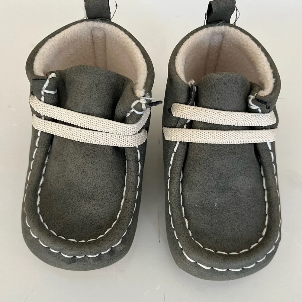 Kids Casual Moccasin Boots in Olive Green - Unbranded